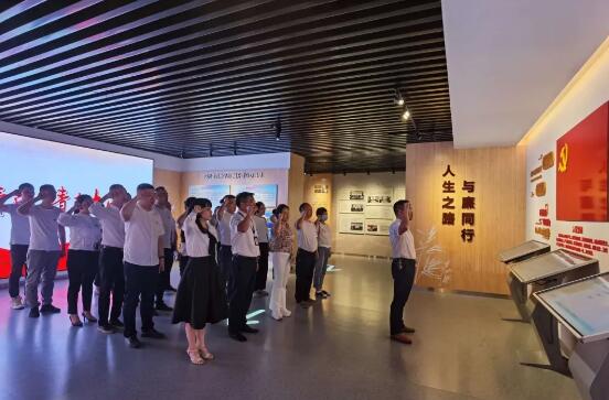 1593650373460008645.jpg 83908.jpg